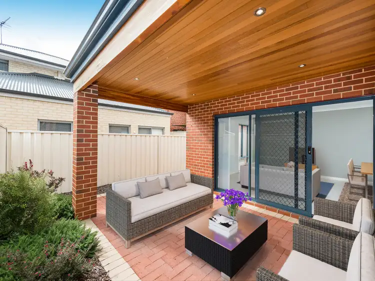 Fifth view of Homely villa listing, 2/388 Belgravia Street, Cloverdale WA 6105