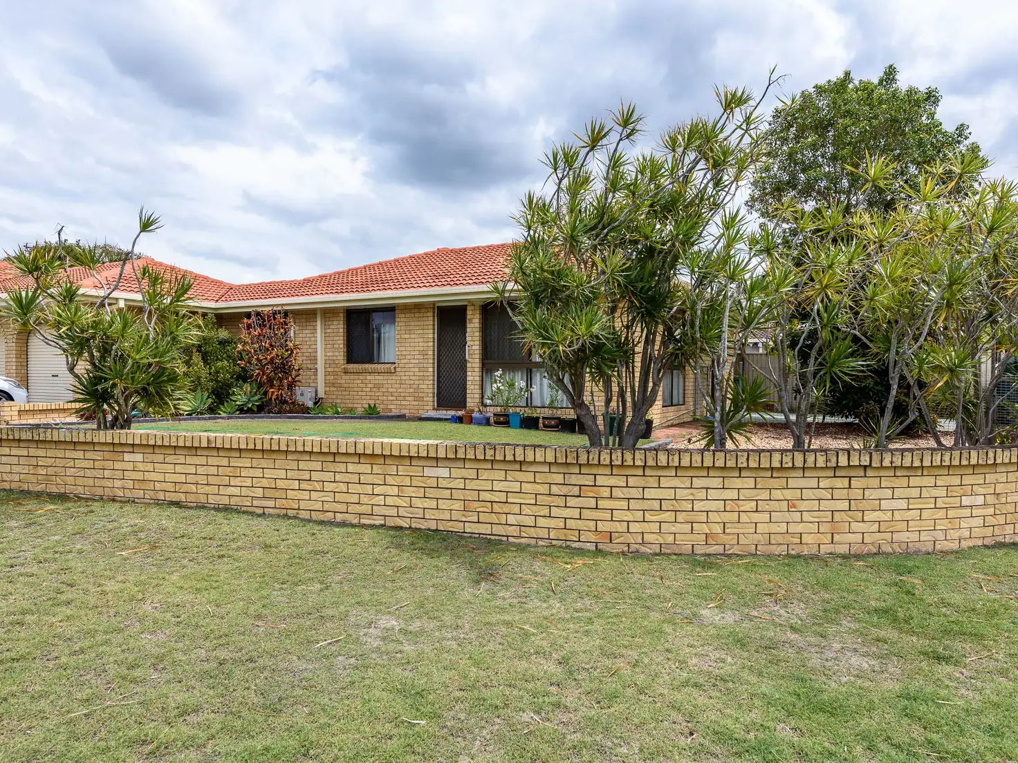 Main view of Homely semi-detached listing, 2/14 Maiala Close, Paradise Point QLD 4216