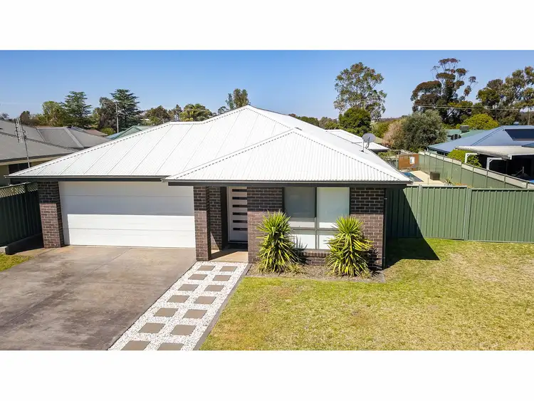 70 Dunheved Circle, Dubbo NSW 2830