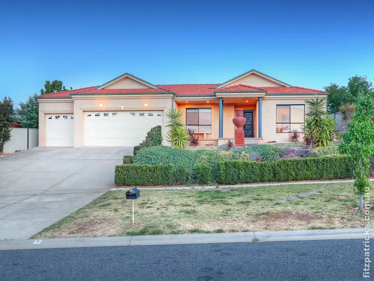5 Lyndoch Place, Bourkelands NSW 2650