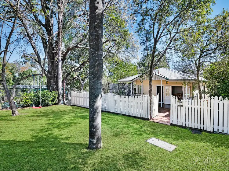 15 Palm Avenue, Sherwood QLD 4075