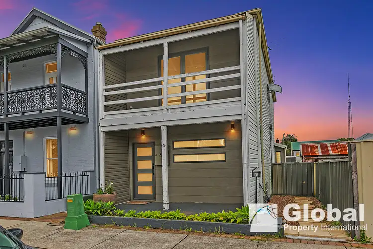 4 Garrett Street, Carrington NSW 2294