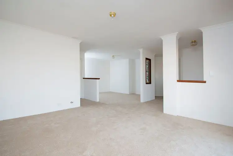 Sixth view of Homely house listing, 5 Galloway Turn, Kinross WA 6028