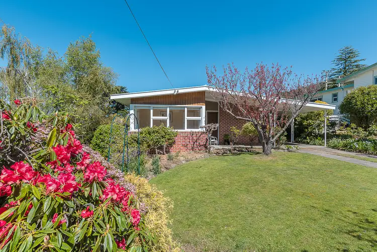 14 Oakleigh Avenue, Taroona TAS 7053