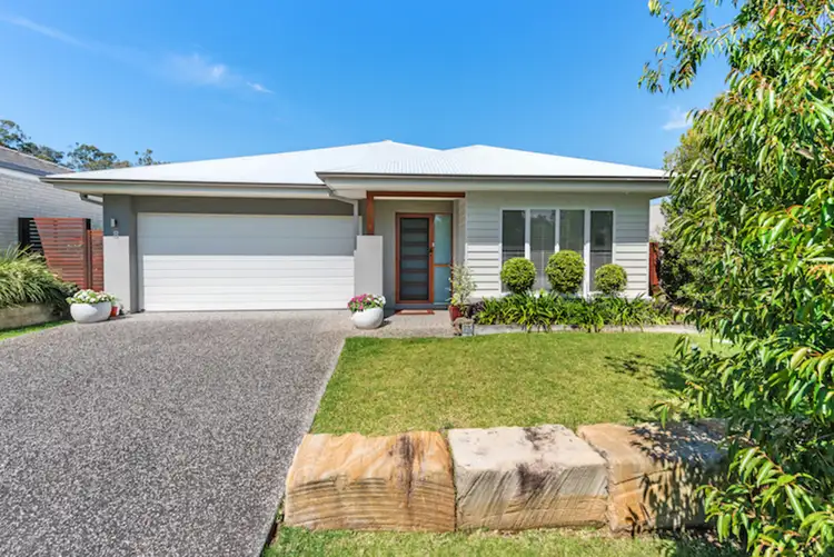 8 Drovers Close, Ferny Hills QLD 4055
