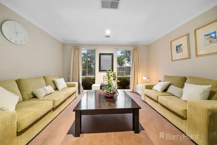 Fifth view of Homely house listing, 7 Tiffany Close, Pakenham VIC 3810