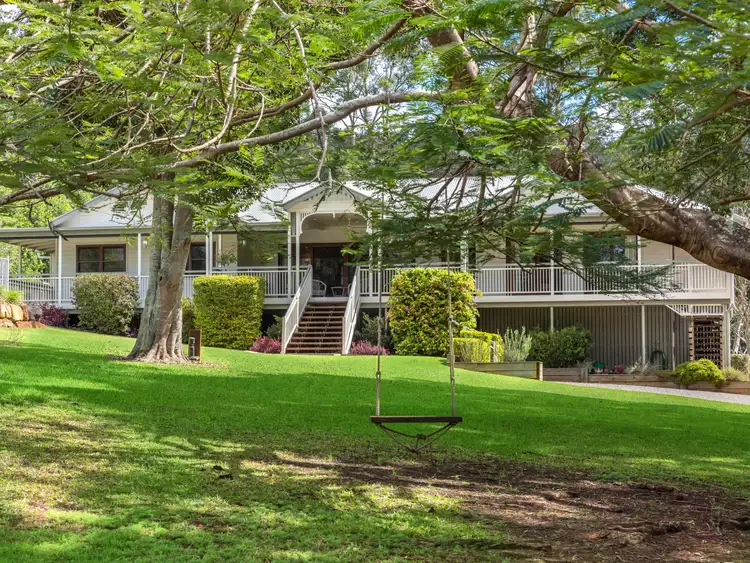 384 Gold Creek  Road, Brookfield QLD 4069