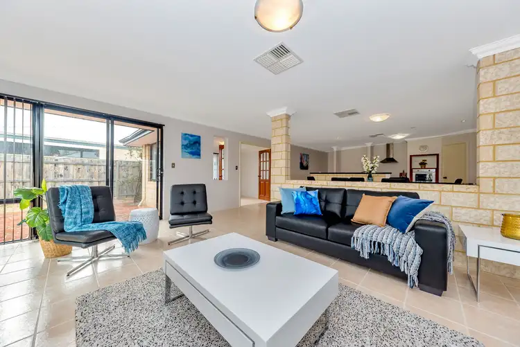 20 Boardwalk Boulevard, Halls Head WA 6210