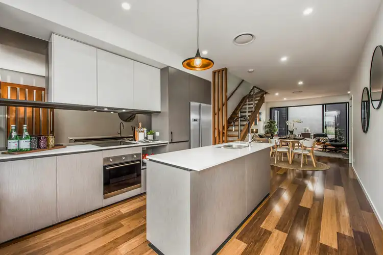 112 Pembroke Street, Carina QLD 4152