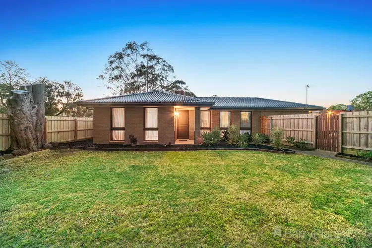 4 Harris Court, Pakenham VIC 3810