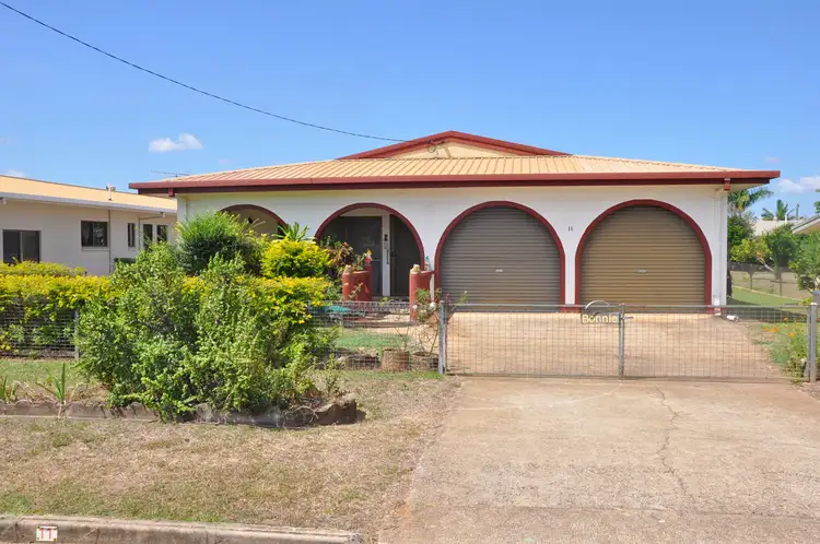 11 Foulis Street, Mareeba QLD 4880