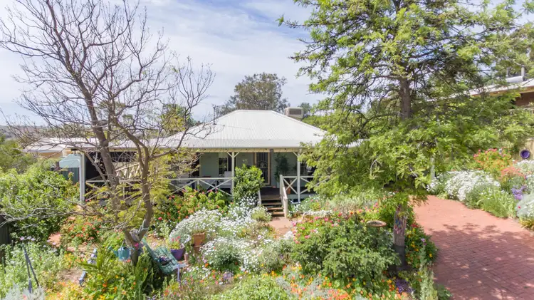 25 Clinton Street, Toodyay WA 6566