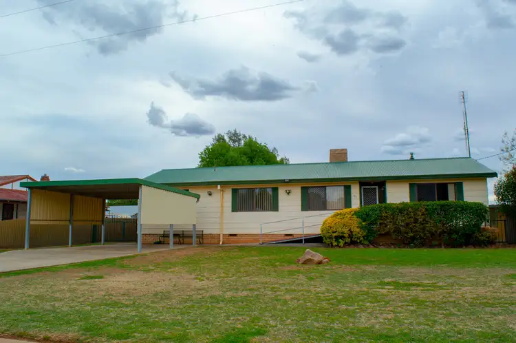 25 Young Street, Forbes NSW 2871