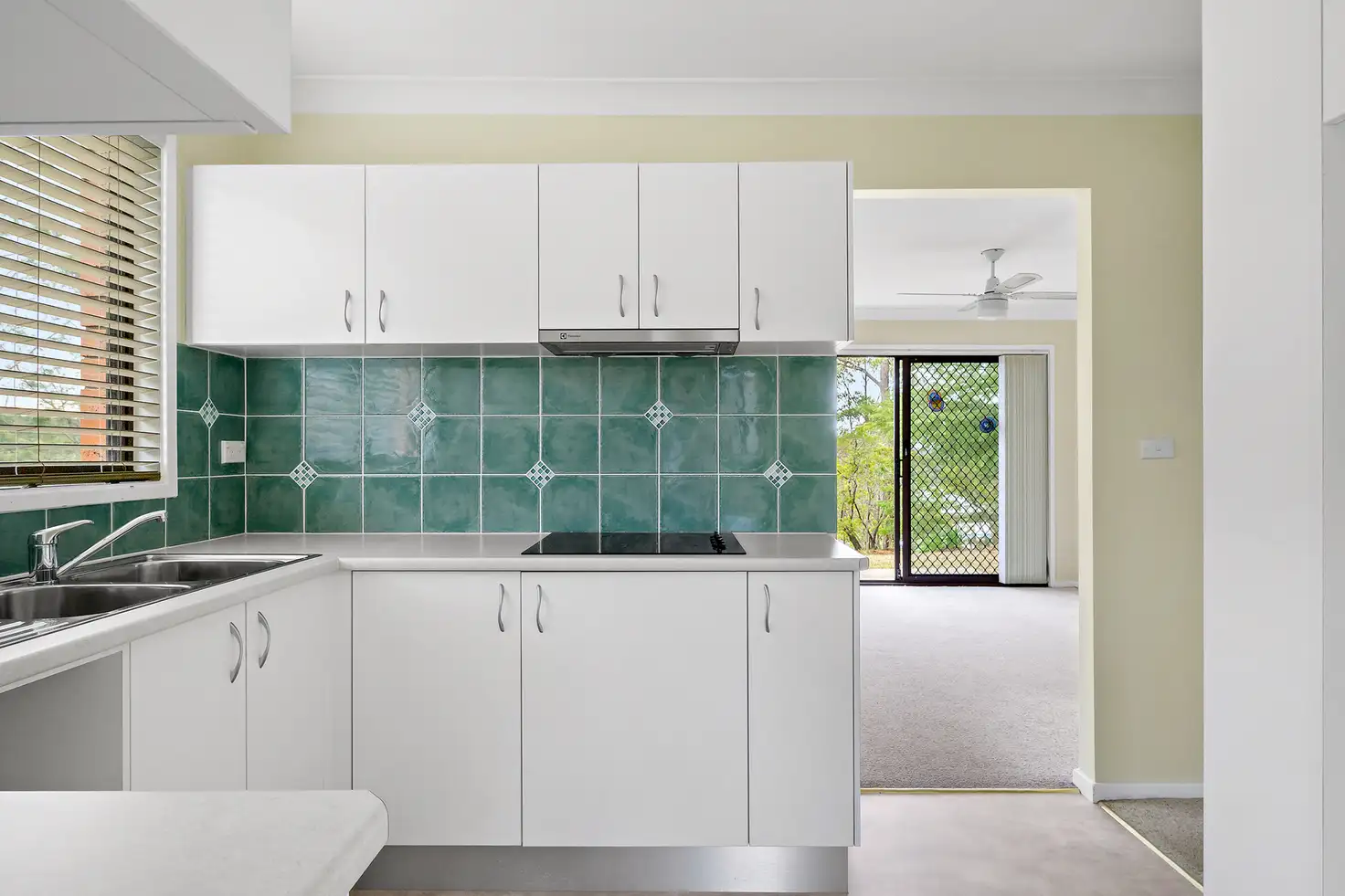 Main view of Homely semi-detached listing, 2/7 Russell Avenue, Faulconbridge NSW 2776