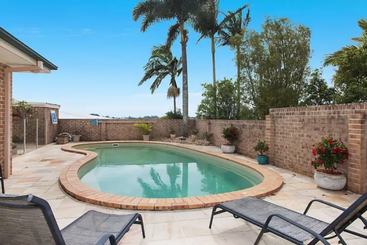 66 Lochlomond Drive, Banora Point NSW 2486