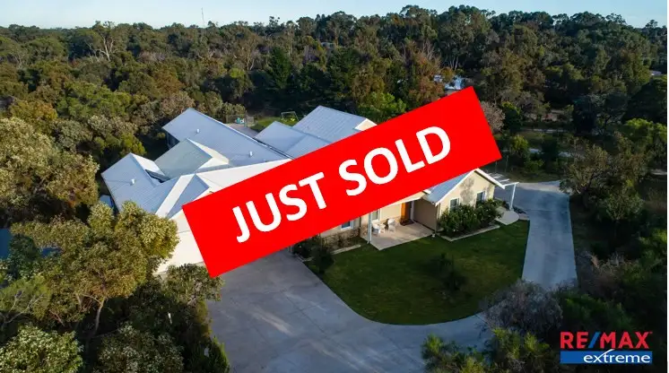 19 Greenhaven Glade, Carramar WA 6031