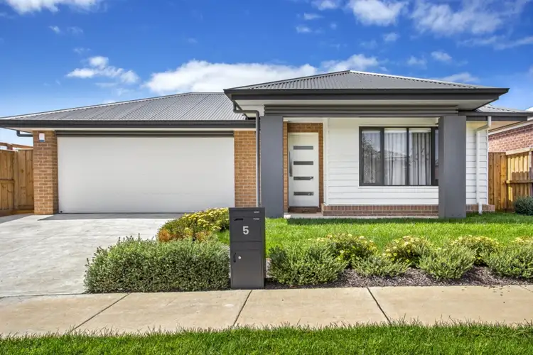 5 Fall Street, Charlemont VIC 3217