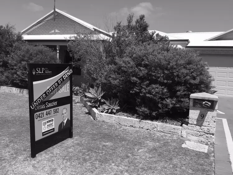 Second view of Homely house listing, 9 Urquhart Way, Hocking WA 6065