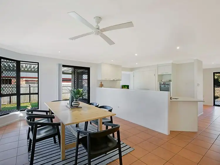 17 Oldfield Street, Middle Ridge QLD 4350