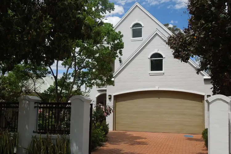 39 Bay Road, Claremont WA 6010