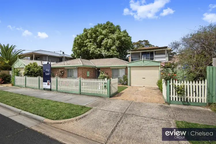 12 Francis Street, Seaford VIC 3198