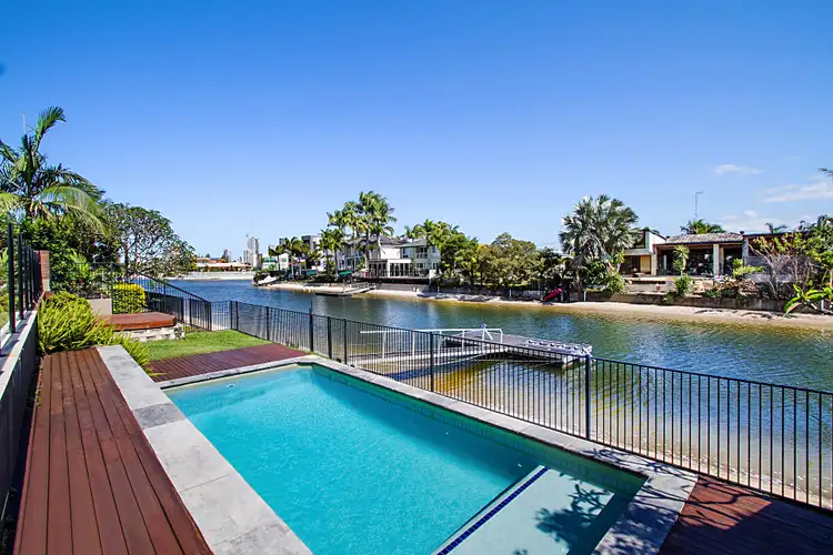8 Alvarado Court, Broadbeach Waters QLD 4218