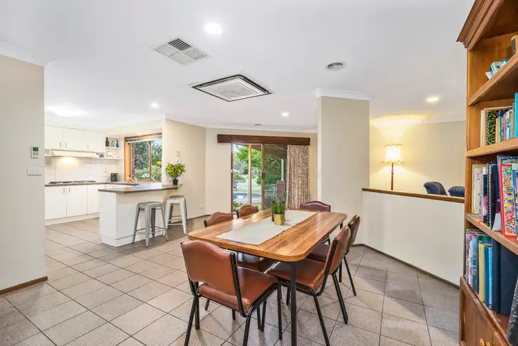 Fifth view of Homely house listing, 2 Lingford Court, Wodonga VIC 3690