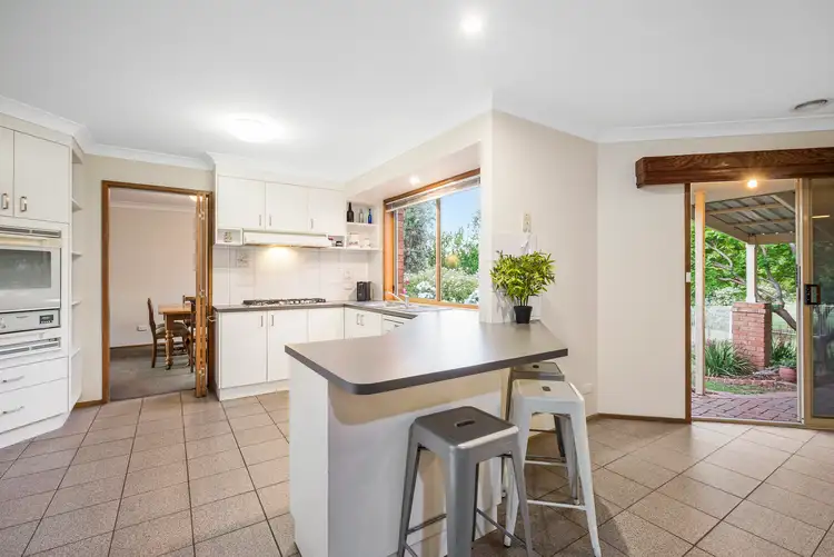 Sixth view of Homely house listing, 2 Lingford Court, Wodonga VIC 3690