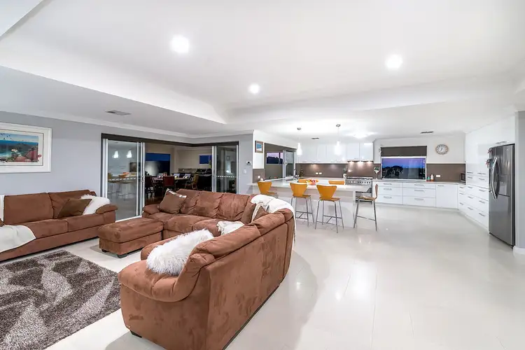 Seventh view of Homely house listing, 11 Volante Elbow, Ocean Reef WA 6027