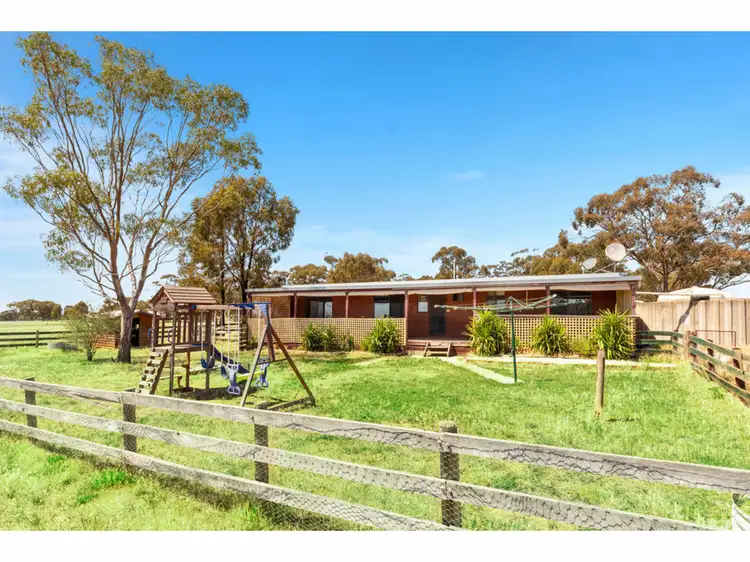 81 Thomas Lane, Neilborough VIC 3570