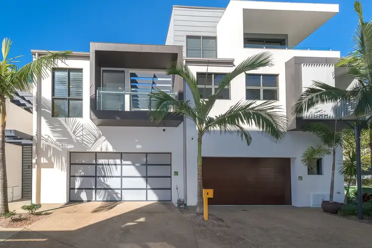 11 Salacia Drive, Paradise Point QLD 4216