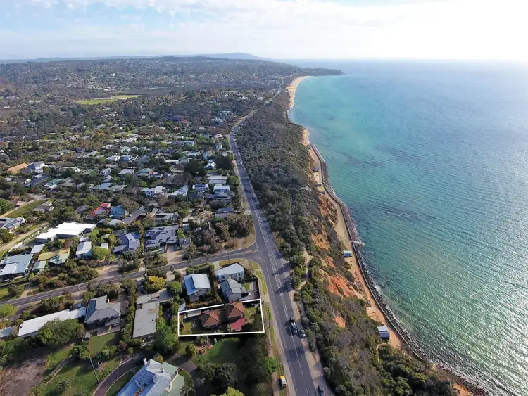 561 Esplanade, Mount Martha VIC 3934