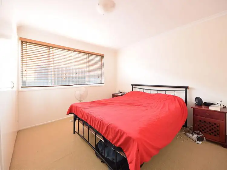 Fifth view of Homely semi-detached listing, 1/97 Nobby Parade, Miami QLD 4220