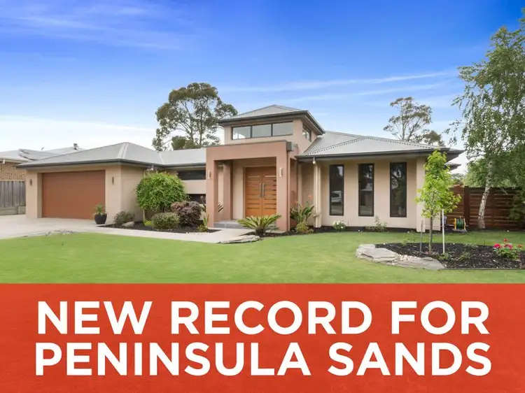 16 Crestwood Drive, Rosebud VIC 3939