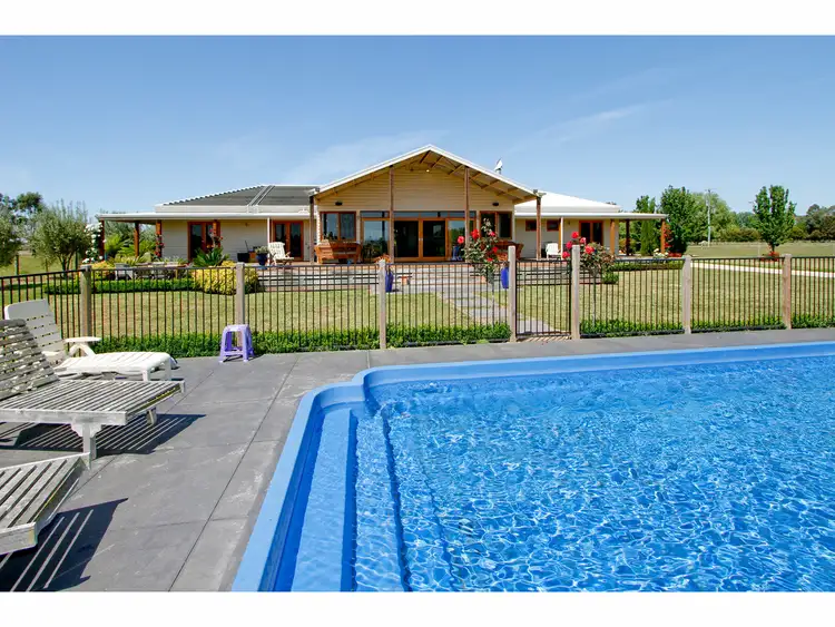 234 Gibsons Road, Sale VIC 3850