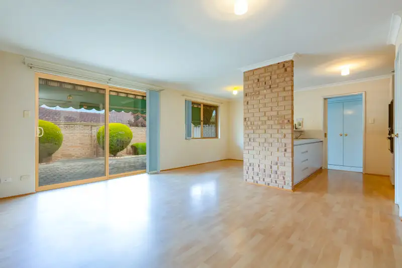 Main view of Homely unit listing, 11/6 Lester Drive, Thornlie WA 6108