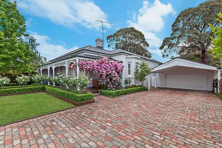 17 Lonsdale Street, Hamilton VIC 3300