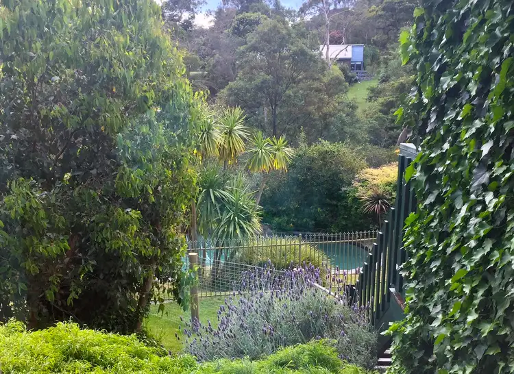 Second view of Homely house listing, 3 Camelot Court, Mount Eliza VIC 3930