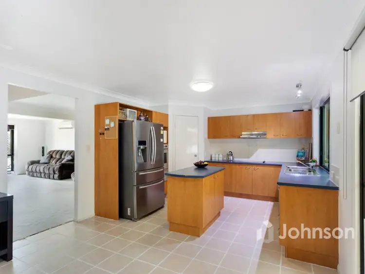 Second view of Homely house listing, 8 Portreeves Place, Arundel QLD 4214