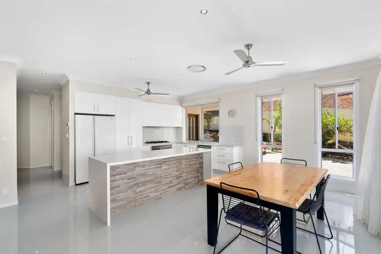 24 Ballah Crescent, Highland Park QLD 4211