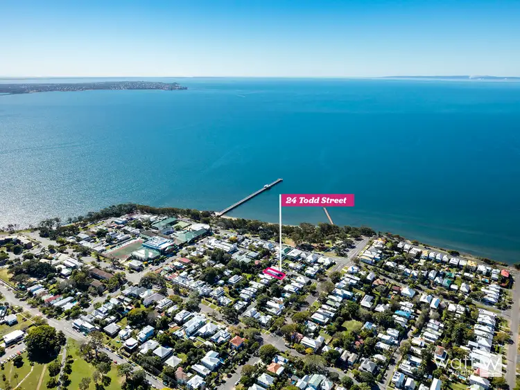 24 Todd Street, Shorncliffe QLD 4017