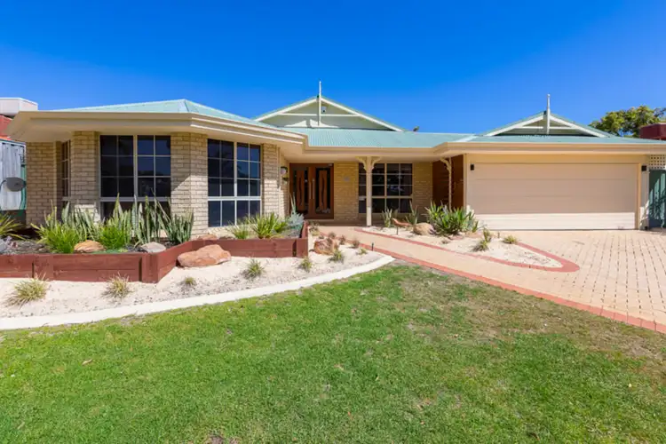 27 St Sebastien Chase, Iluka WA 6028