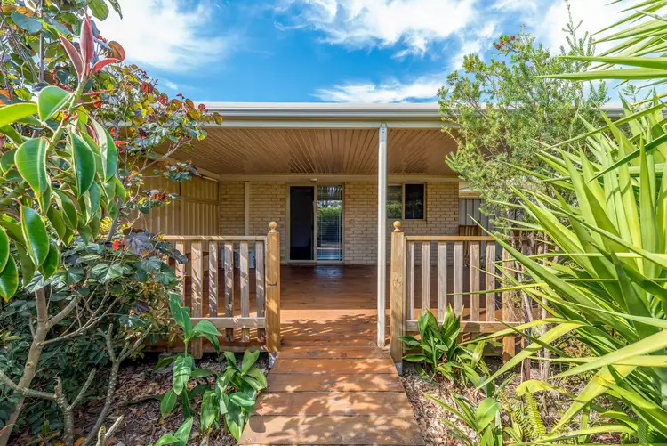 1/1 Skua Court, Halls Head WA 6210