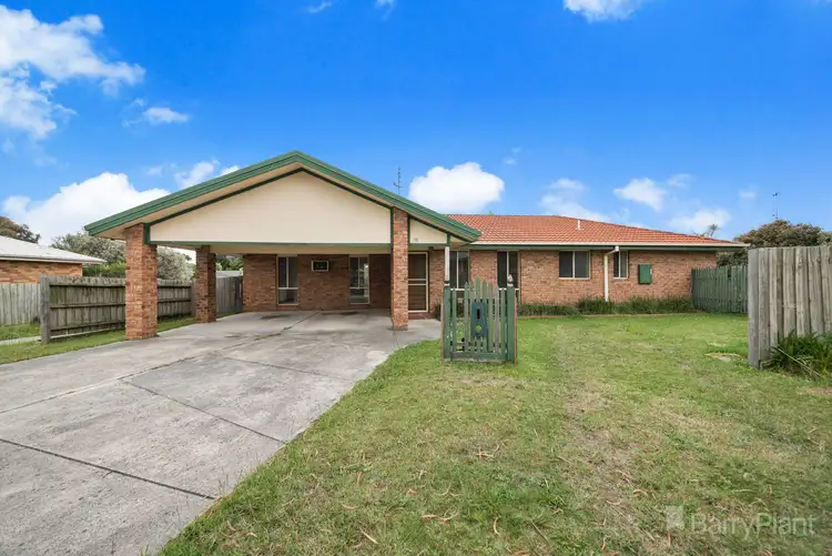 Second view of Homely house listing, 18 Conrad Court, Pakenham VIC 3810