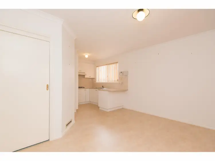 Fifth view of Homely townhouse listing, 2/320 Archer Street, Shepparton VIC 3630