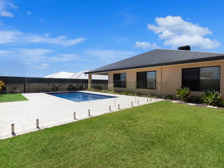 10 Marengo Close, Aveley WA 6069