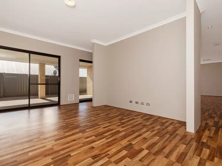 Fifth view of Homely house listing, 10 Marengo Close, Aveley WA 6069