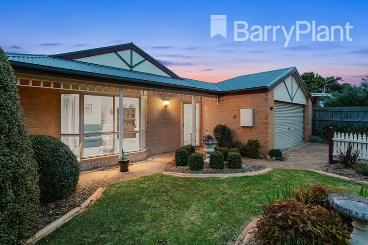 100 Foam Street, Rosebud VIC 3939