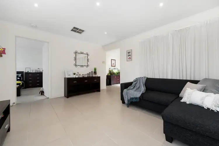 Fourth view of Homely house listing, 10 Calwell Court, Skye VIC 3977