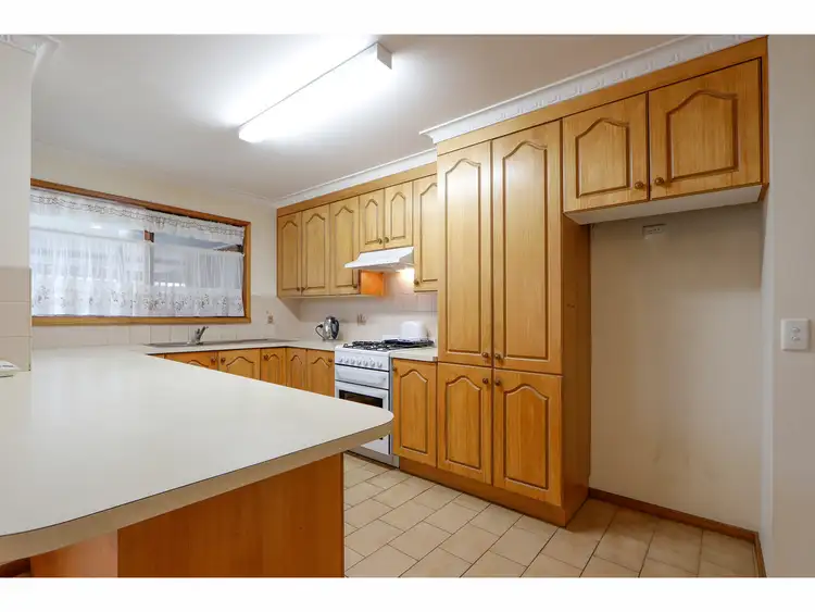 Fifth view of Homely townhouse listing, 81 Reeve Street, Sale VIC 3850